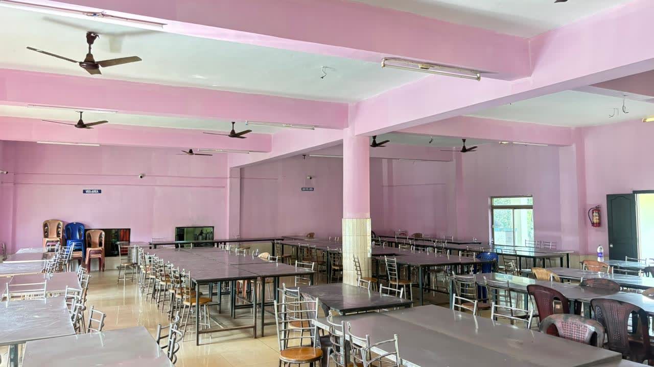 College cafeteria dining hall